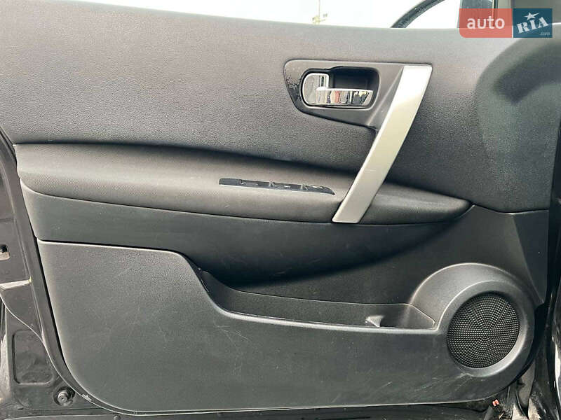 Позашляховик / Кросовер Nissan Qashqai+2 2012 в Львові