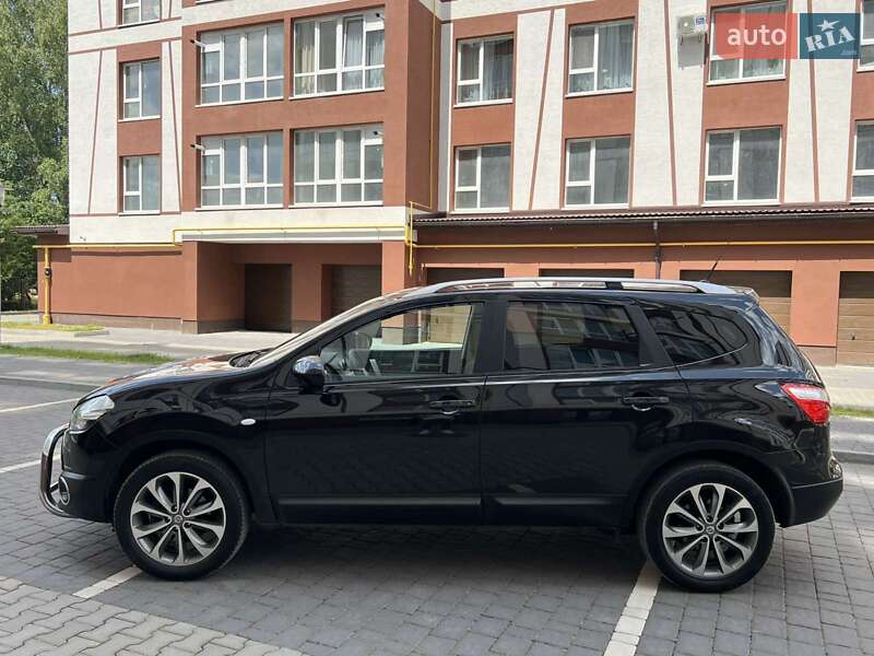 Внедорожник / Кроссовер Nissan Qashqai+2 2010 в Ивано-Франковске