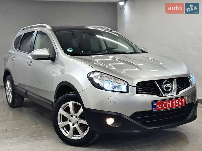 Позашляховик / Кросовер Nissan Qashqai+2 2010 в Стрию