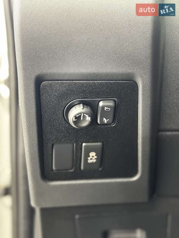 Позашляховик / Кросовер Nissan Qashqai+2 2010 в Стрию