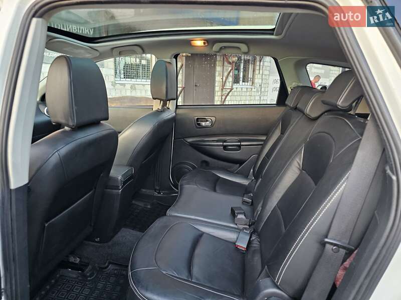 Позашляховик / Кросовер Nissan Qashqai+2 2010 в Новому Розділі фото 22 Позашляховик / Кросовер Nissan Qashqai+2 2010 в Новому Розділі