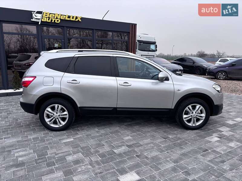 Позашляховик / Кросовер Nissan Qashqai+2 2010 в Коломиї