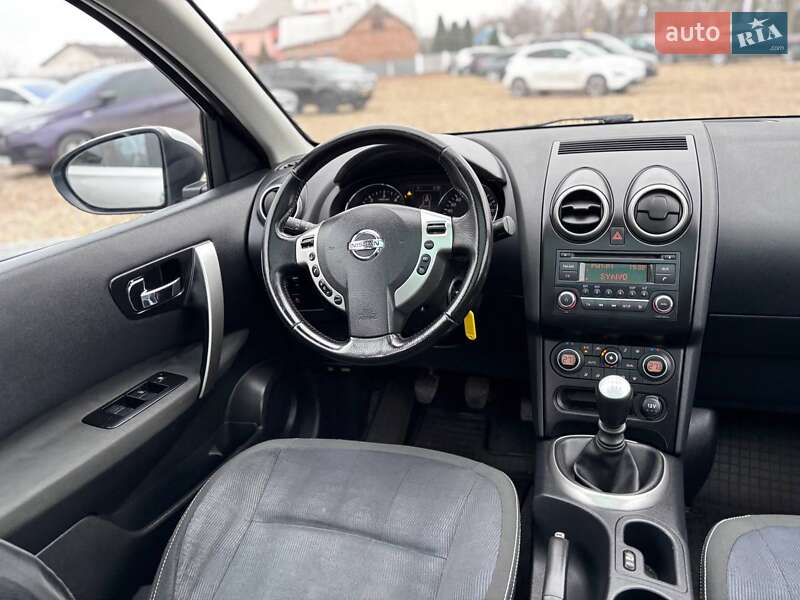Позашляховик / Кросовер Nissan Qashqai+2 2010 в Коломиї