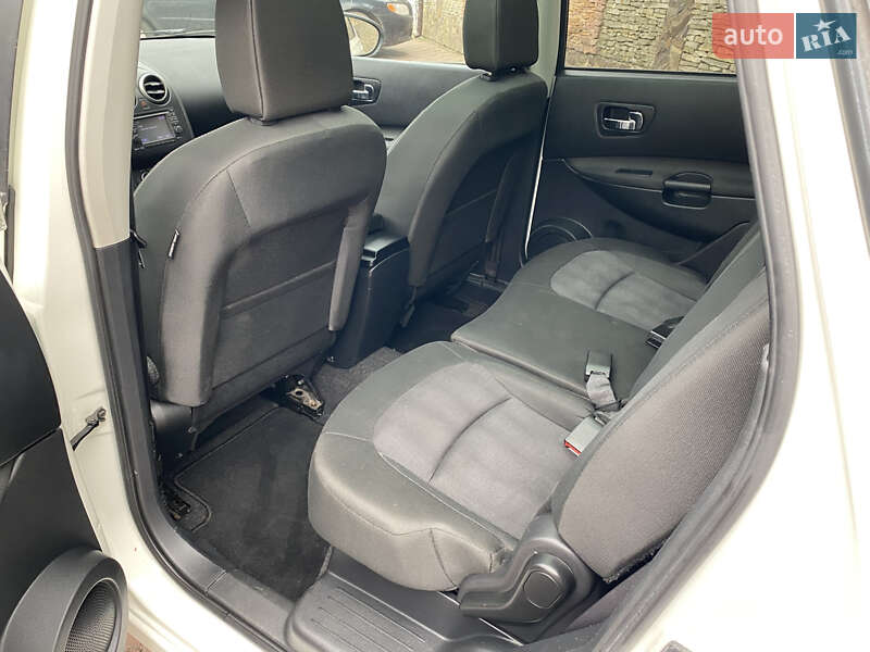 Позашляховик / Кросовер Nissan Qashqai+2 2012 в Нововолинську