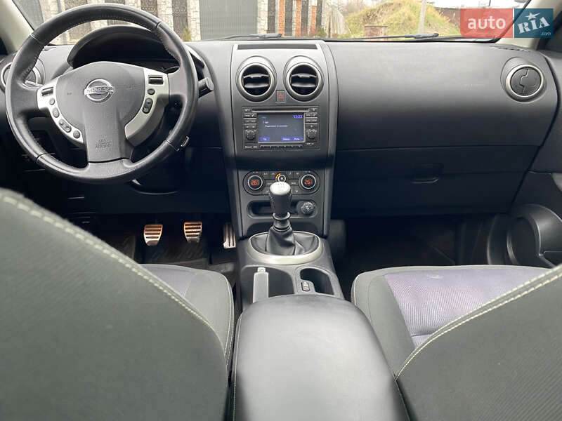 Позашляховик / Кросовер Nissan Qashqai+2 2012 в Нововолинську