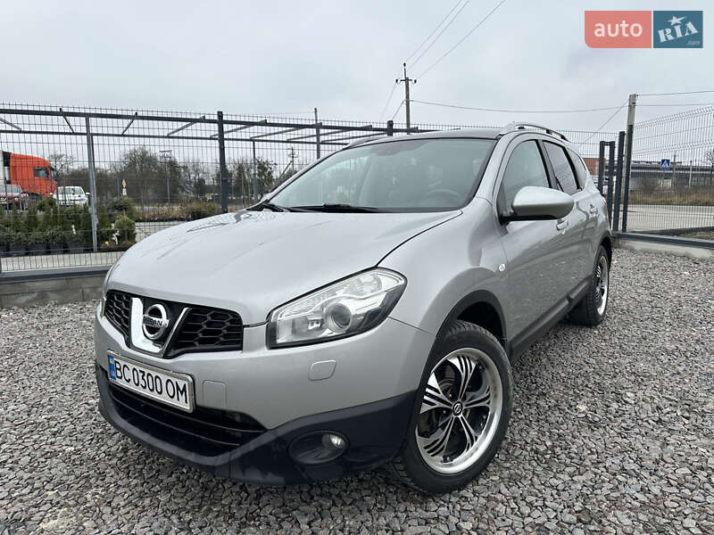 Nissan Qashqai+2 2012