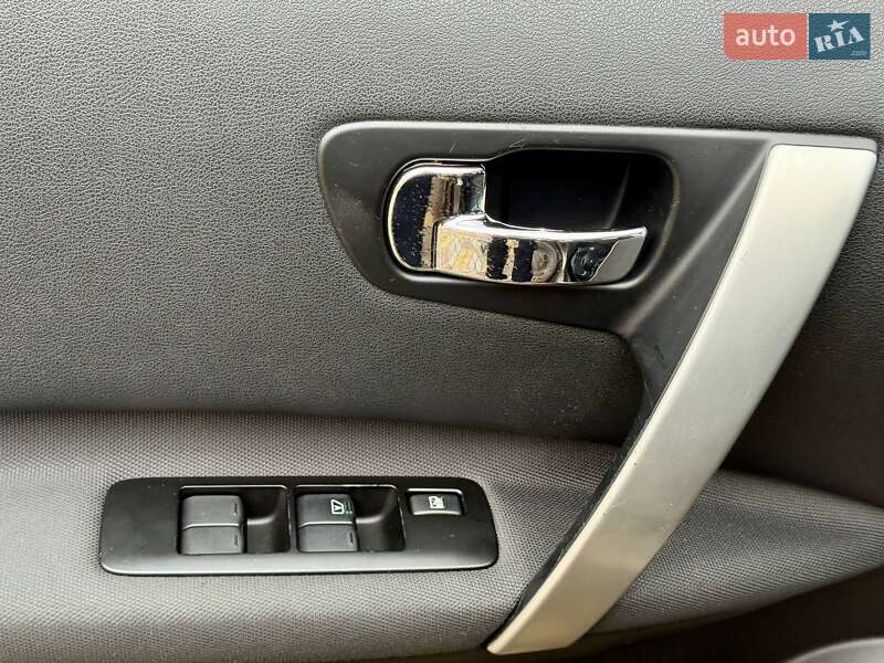 Внедорожник / Кроссовер Nissan Qashqai+2 2009 в Самборе