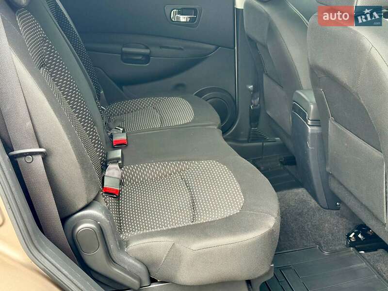 Внедорожник / Кроссовер Nissan Qashqai+2 2009 в Самборе