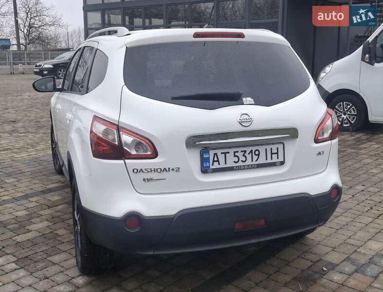 Внедорожник / Кроссовер Nissan Qashqai+2 2012 в Снятине