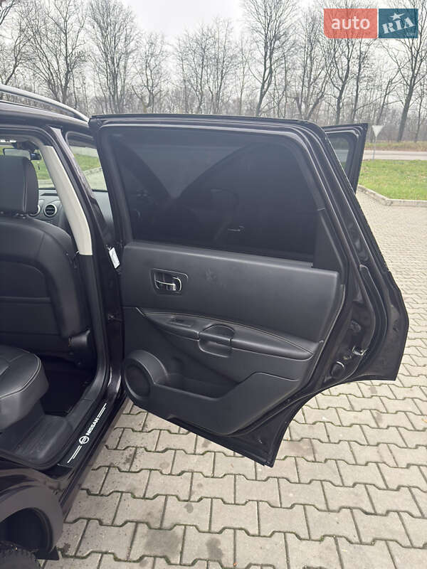 Позашляховик / Кросовер Nissan Qashqai+2 2012 в Чернівцях фото 9 Позашляховик / Кросовер Nissan Qashqai+2 2012 в Чернівцях