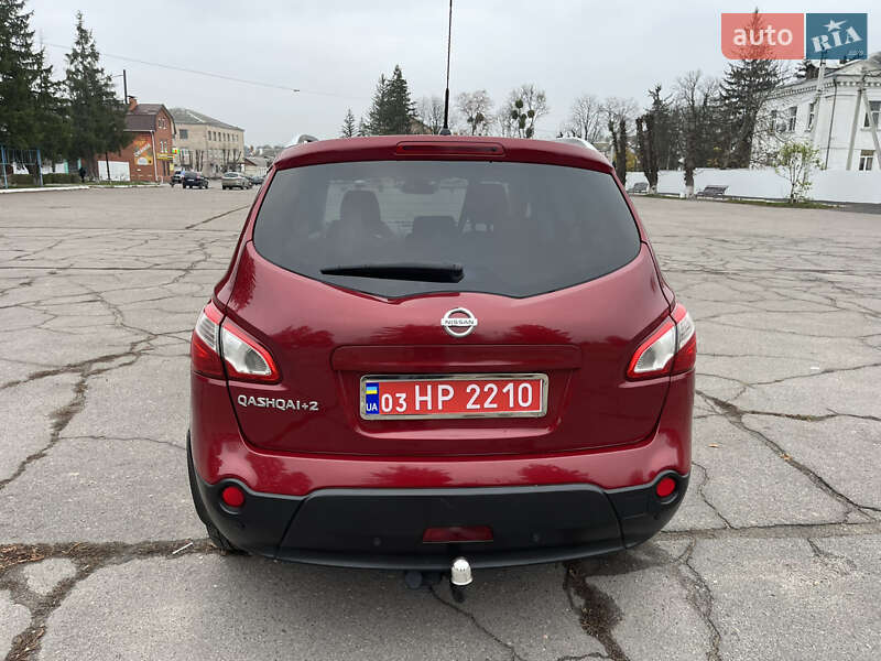 Внедорожник / Кроссовер Nissan Qashqai+2 2013 в Новоархангельске
