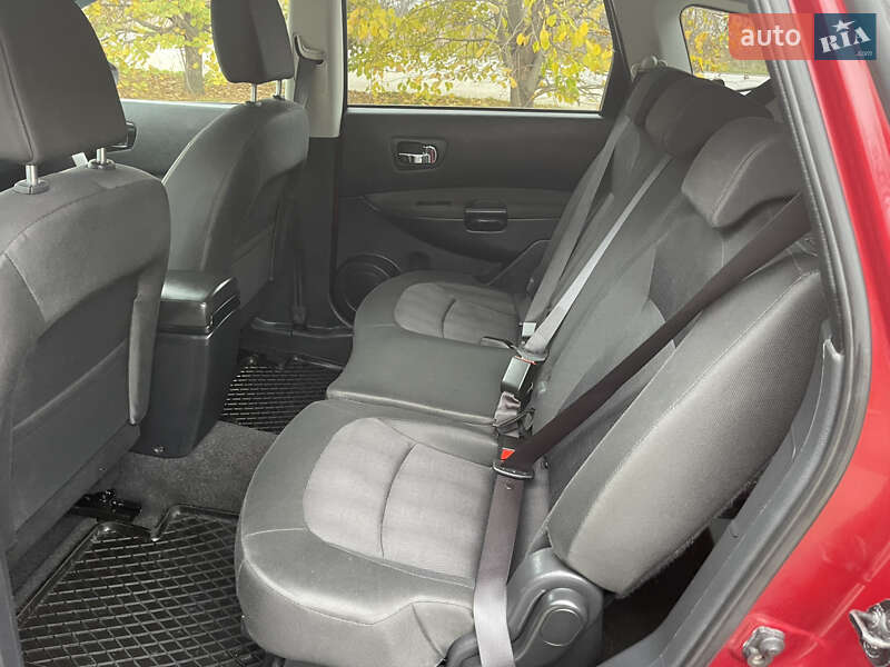 Внедорожник / Кроссовер Nissan Qashqai+2 2013 в Новоархангельске