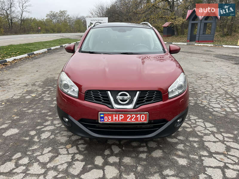 Внедорожник / Кроссовер Nissan Qashqai+2 2013 в Новоархангельске