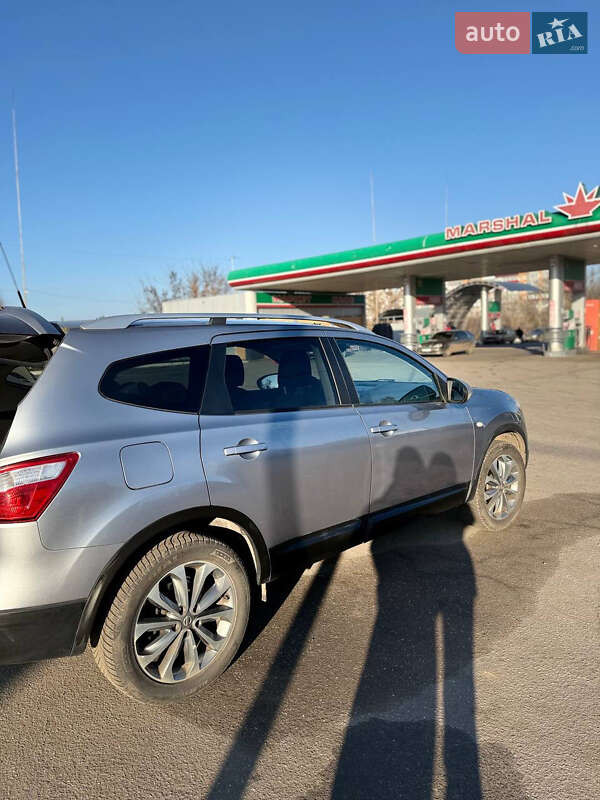 Внедорожник / Кроссовер Nissan Qashqai+2 2010 в Сумах