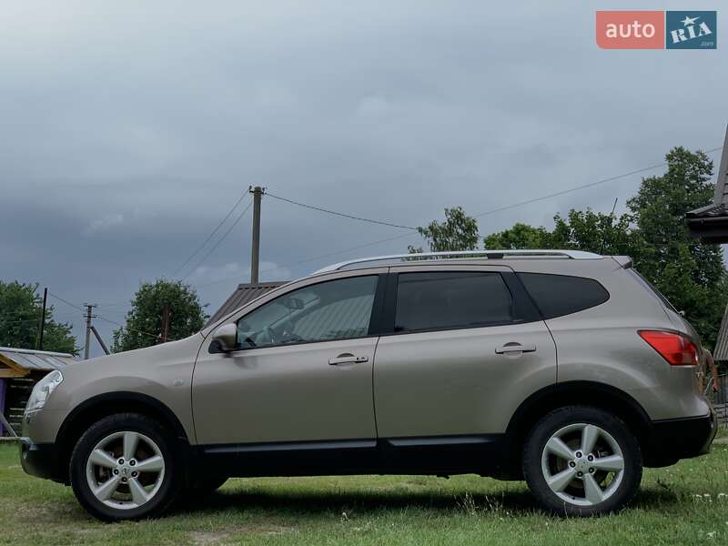 Nissan Qashqai+2 2009