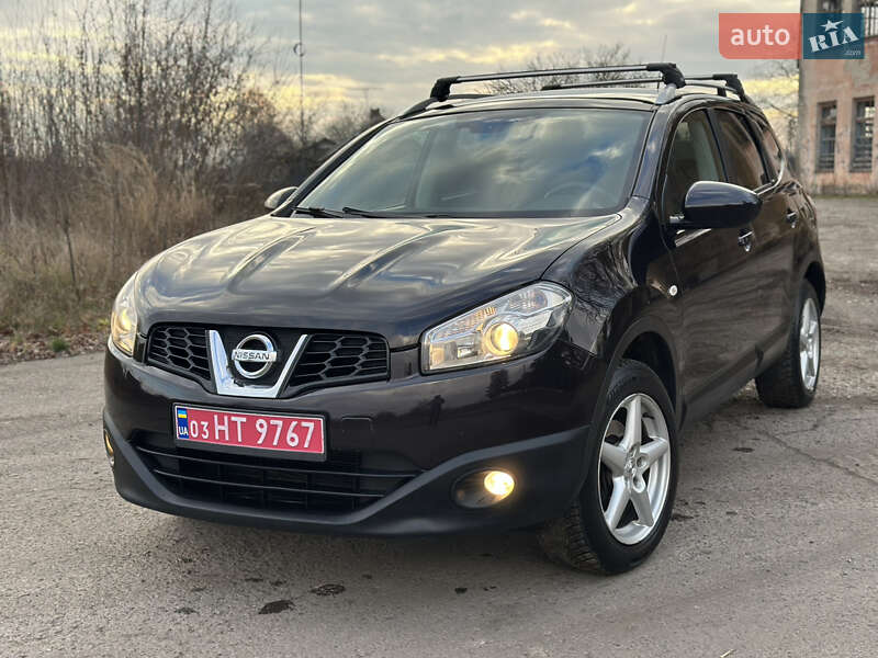 Nissan Qashqai+2 2010