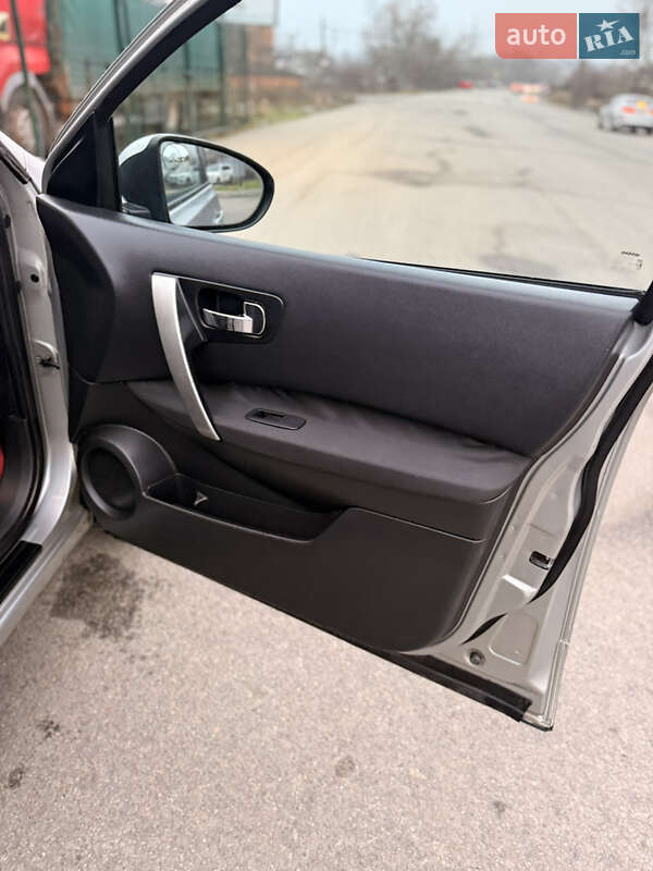 Позашляховик / Кросовер Nissan Qashqai+2 2008 в Києві