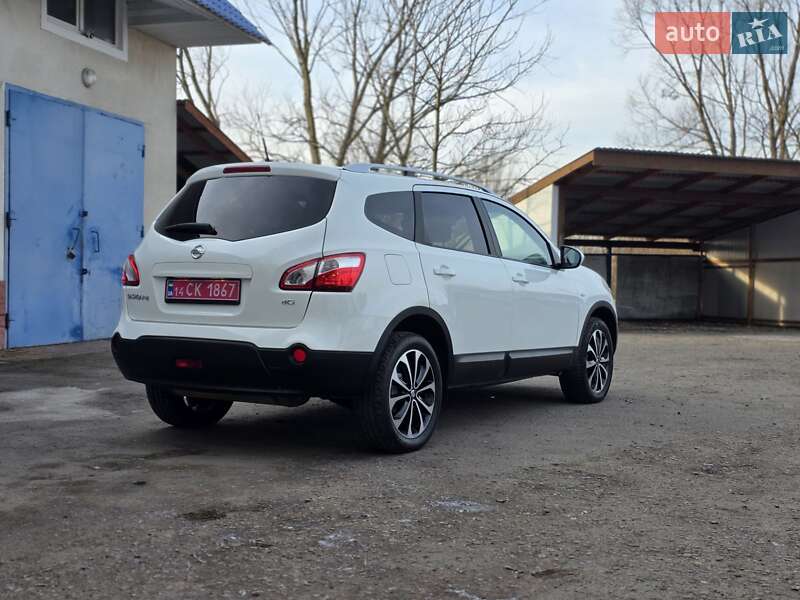 Внедорожник / Кроссовер Nissan Qashqai+2 2011 в Калуше
