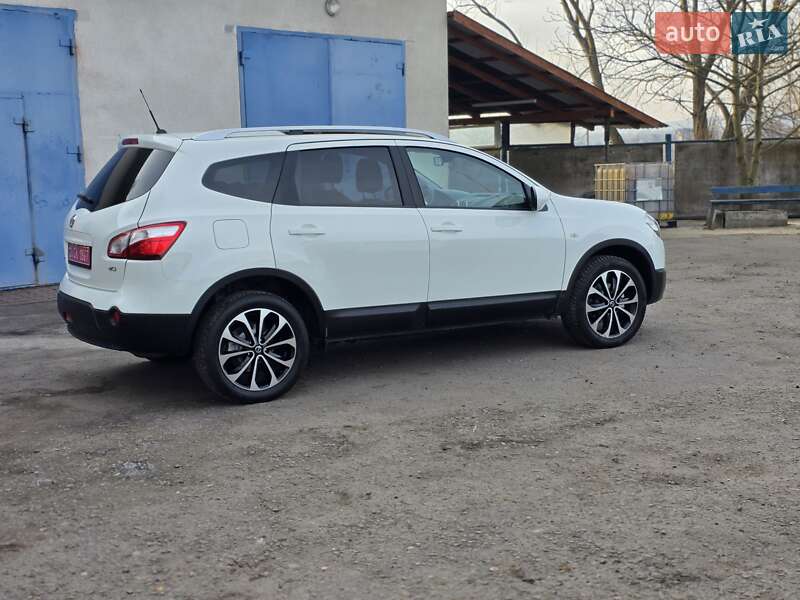 Внедорожник / Кроссовер Nissan Qashqai+2 2011 в Калуше