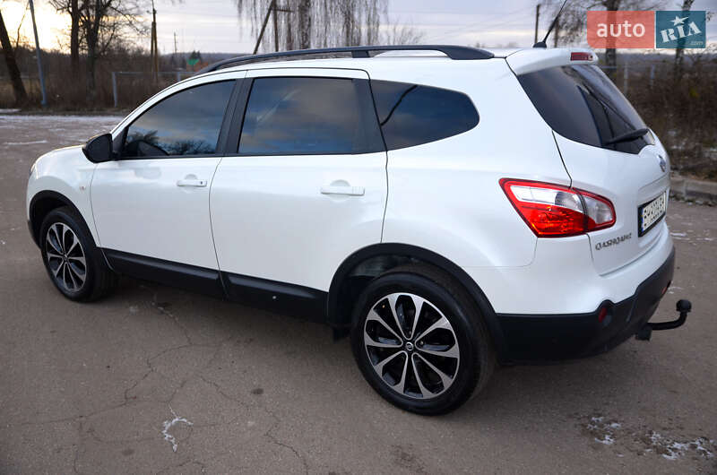 Позашляховик / Кросовер Nissan Qashqai+2 2013 в Ромнах