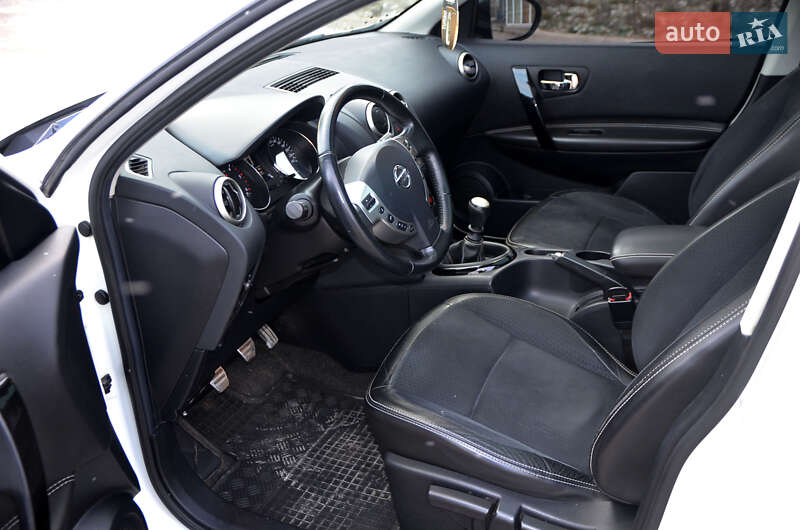 Позашляховик / Кросовер Nissan Qashqai+2 2013 в Ромнах