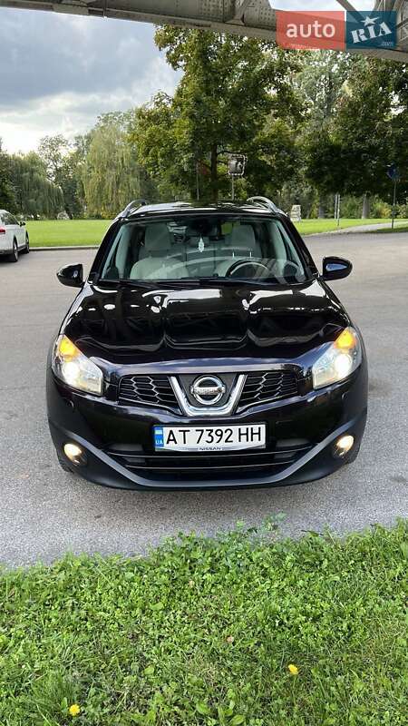 Nissan Qashqai+2 2010