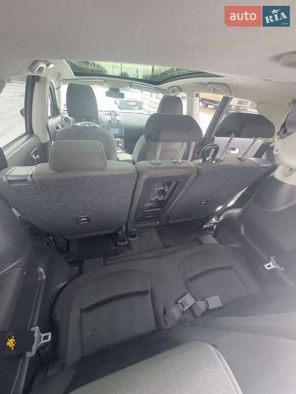 Позашляховик / Кросовер Nissan Qashqai+2 2011 в Луцьку