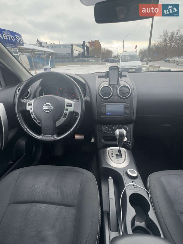 Позашляховик / Кросовер Nissan Qashqai+2 2011 в Луцьку