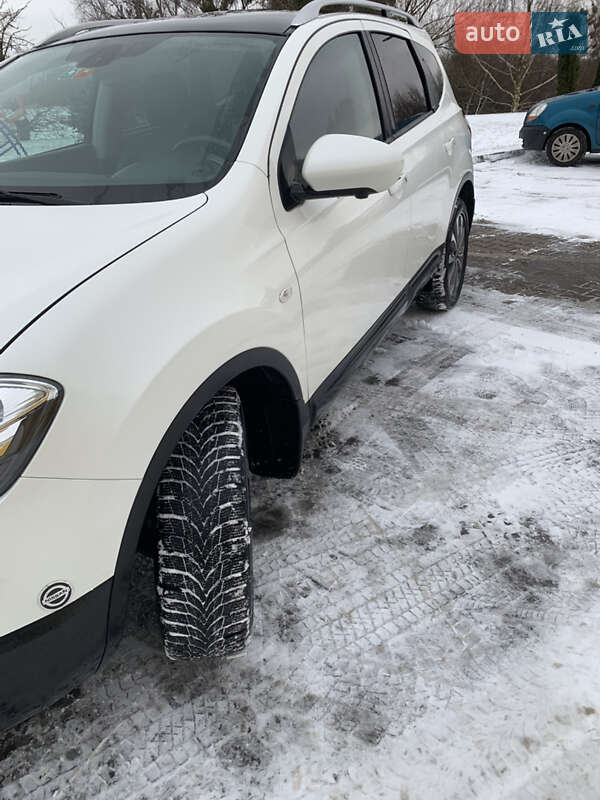 Внедорожник / Кроссовер Nissan Qashqai+2 2013 в Дубно
