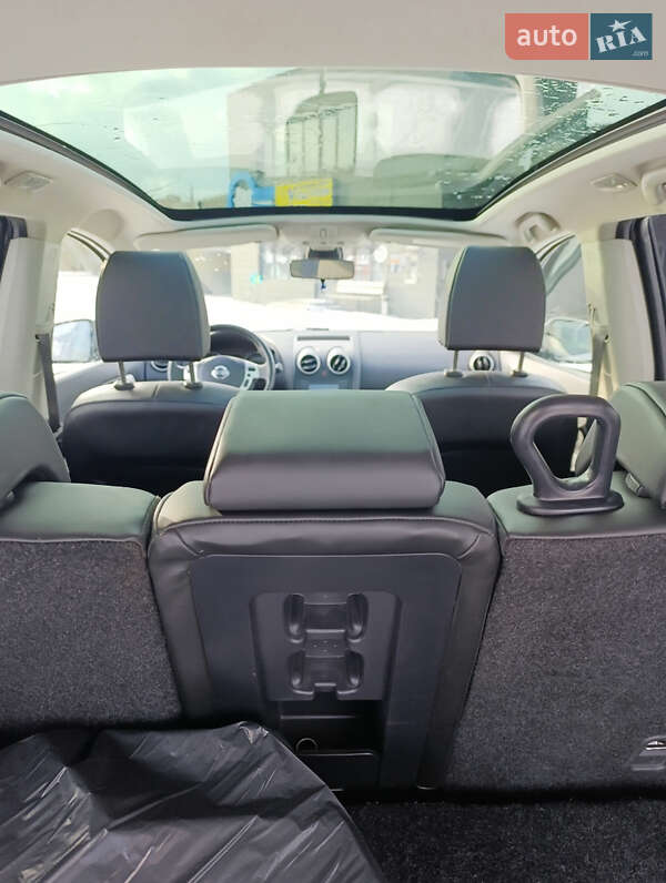 Внедорожник / Кроссовер Nissan Qashqai+2 2010 в Хмельницком