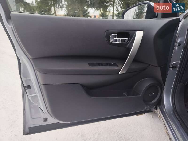 Внедорожник / Кроссовер Nissan Qashqai+2 2011 в Звягеле