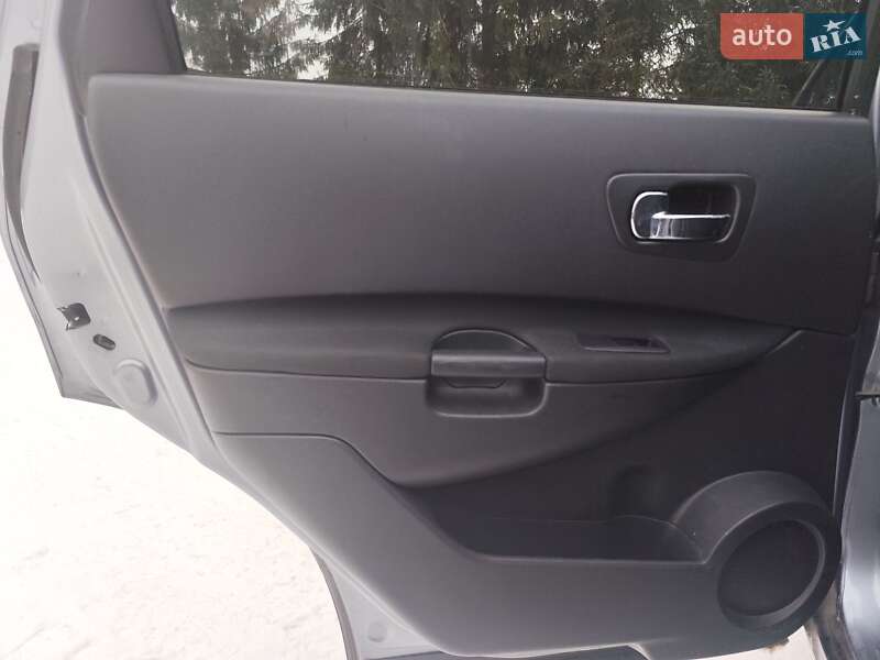 Внедорожник / Кроссовер Nissan Qashqai+2 2011 в Звягеле