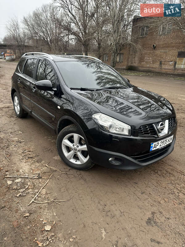 Внедорожник / Кроссовер Nissan Qashqai+2 2010 в Запорожье