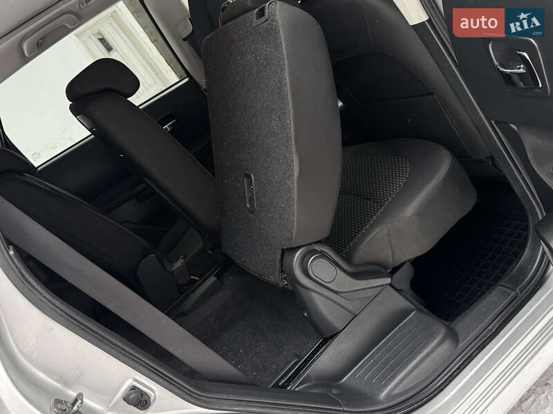 Позашляховик / Кросовер Nissan Qashqai+2 2009 в Міжгір'ї