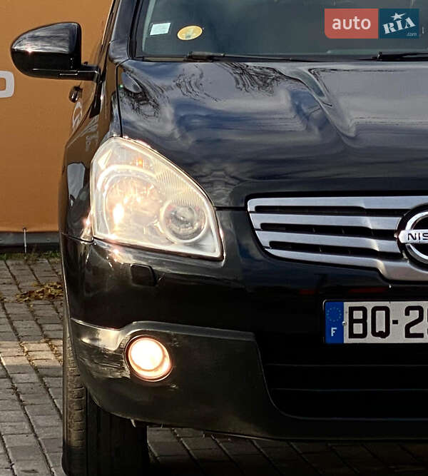 Позашляховик / Кросовер Nissan Qashqai+2 2010 в Рівному