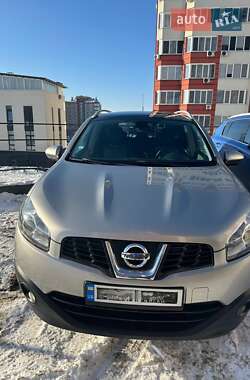 Внедорожник / Кроссовер Nissan Qashqai+2 2012 в Вараше