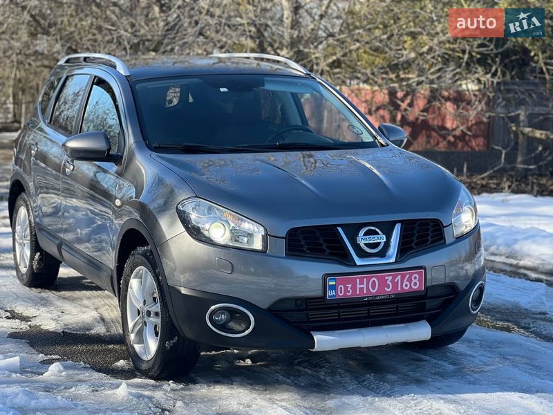 Nissan Qashqai+2 2010