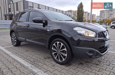 Позашляховик / Кросовер Nissan Qashqai+2 2011 в Києві