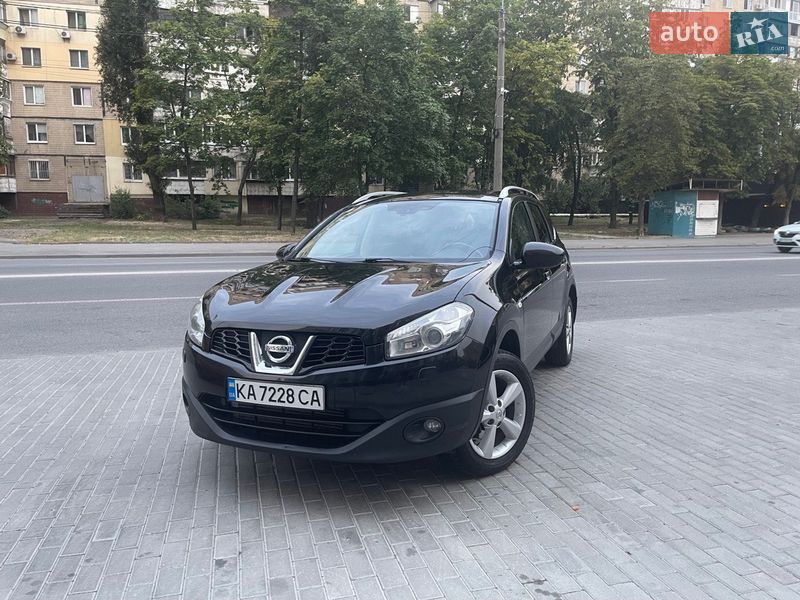 Nissan Qashqai+2 2011