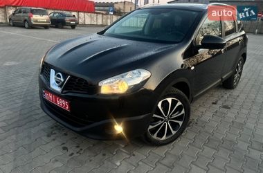 Внедорожник / Кроссовер Nissan Qashqai+2 2013 в Нововолынске