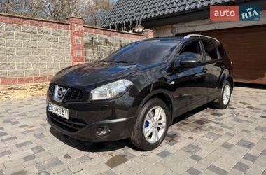 Внедорожник / Кроссовер Nissan Qashqai+2 2012 в Остроге