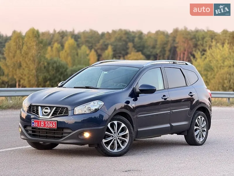 Nissan Qashqai+2 2010