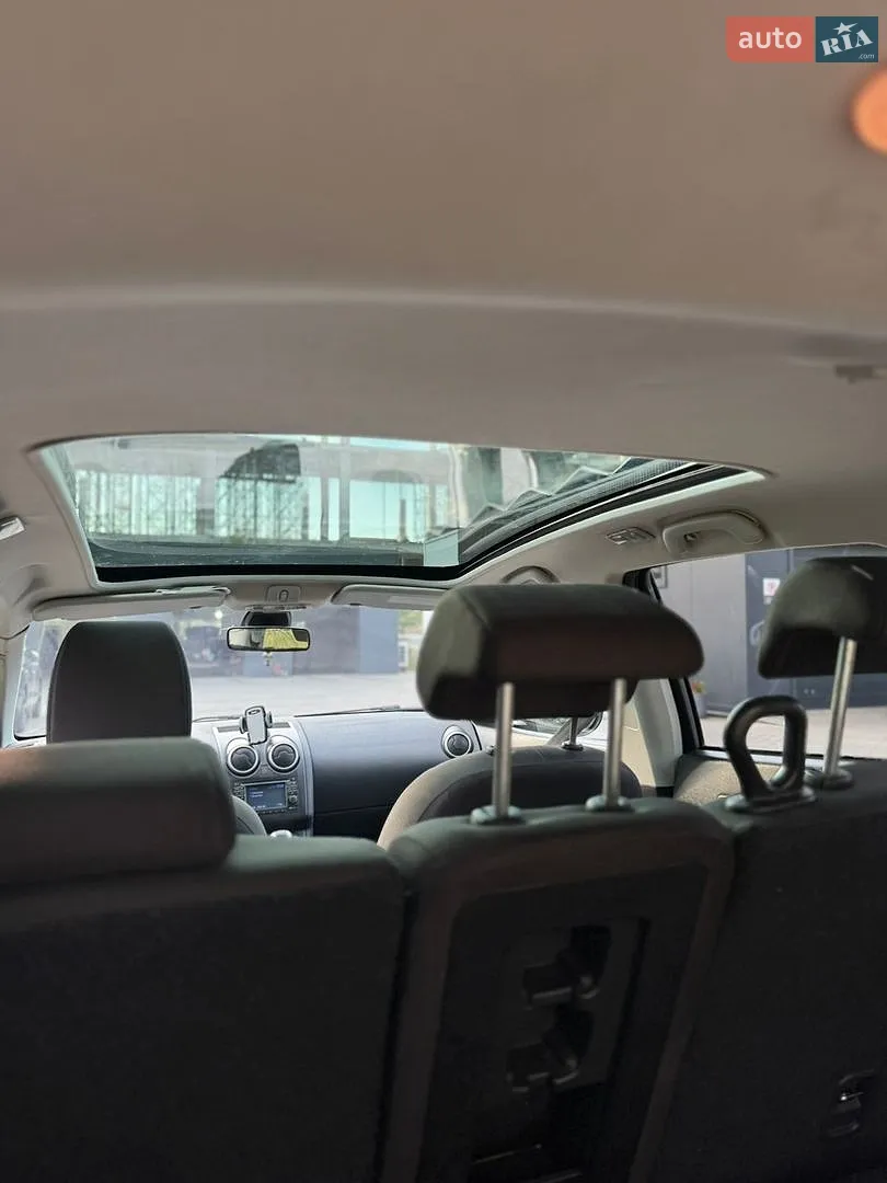 2011 Nissan Qashqai+2 - мініатюра 2