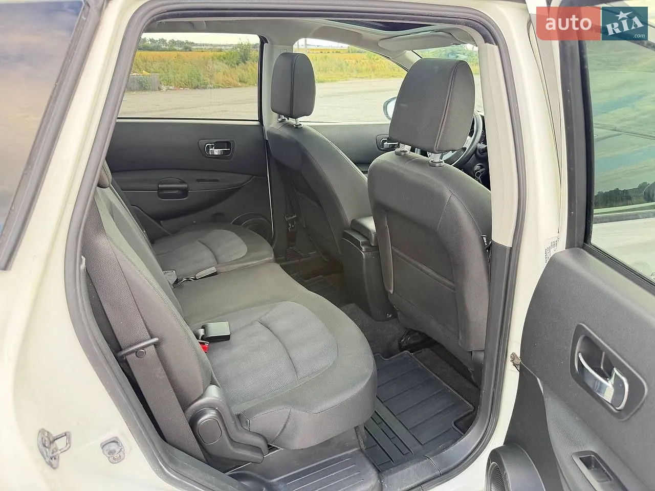2011 Nissan Qashqai+2 - мініатюра 31