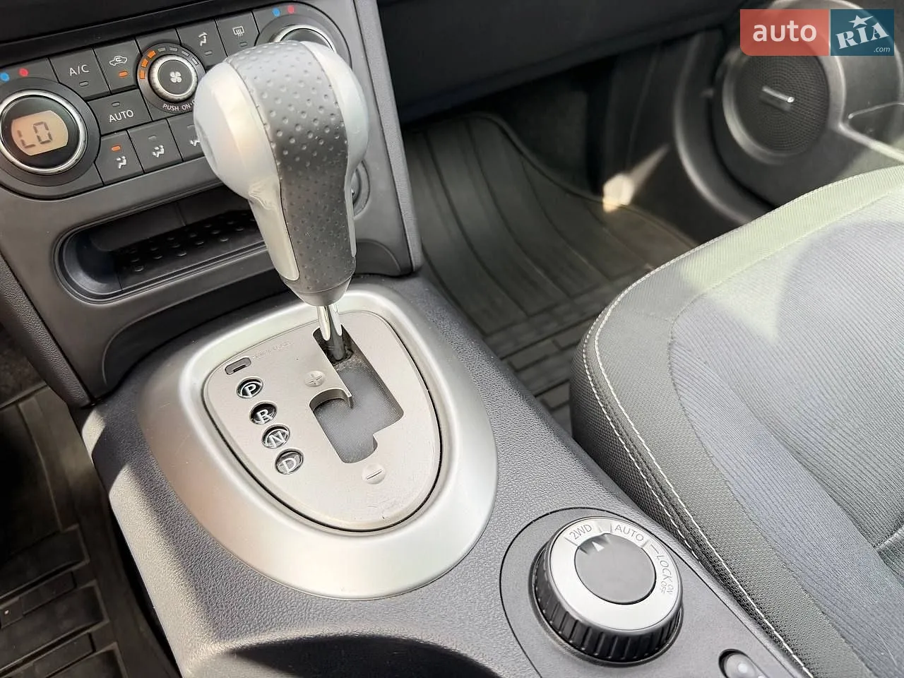 2010 Nissan Qashqai+2 - мініатюра 35