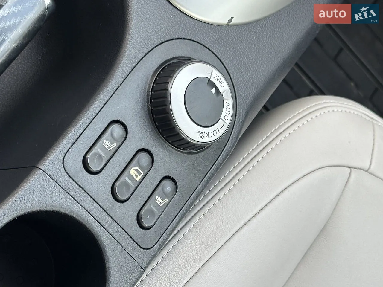 2010 Nissan Qashqai+2 - мініатюра 27