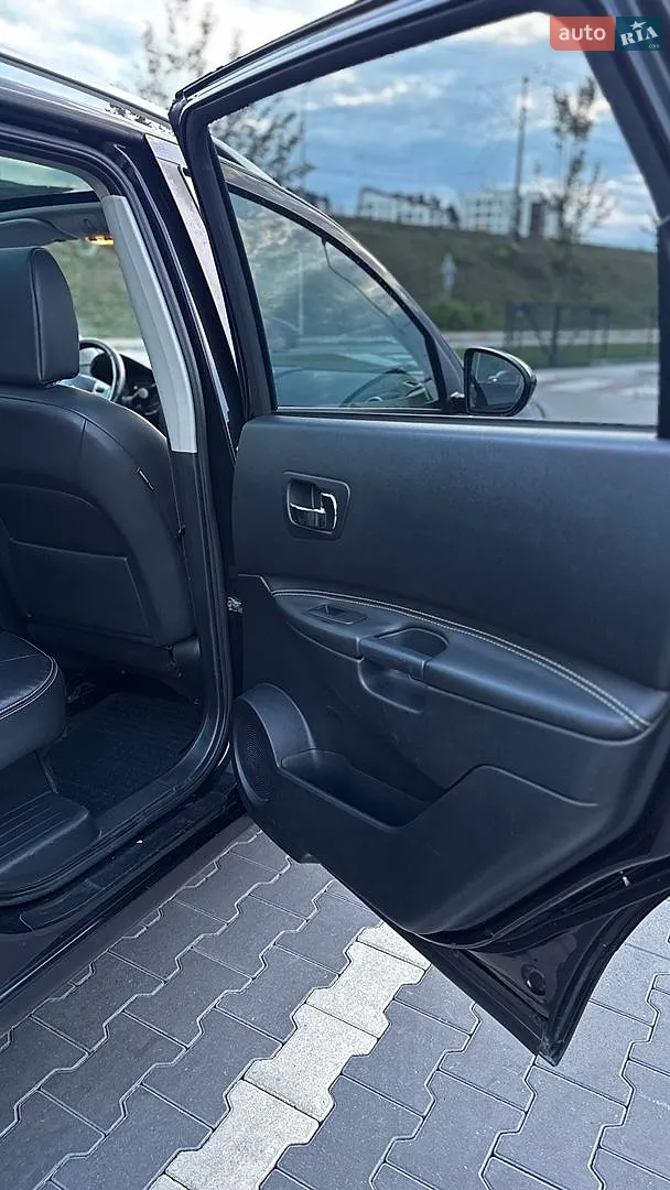 2010 Nissan Qashqai+2 - мініатюра 11