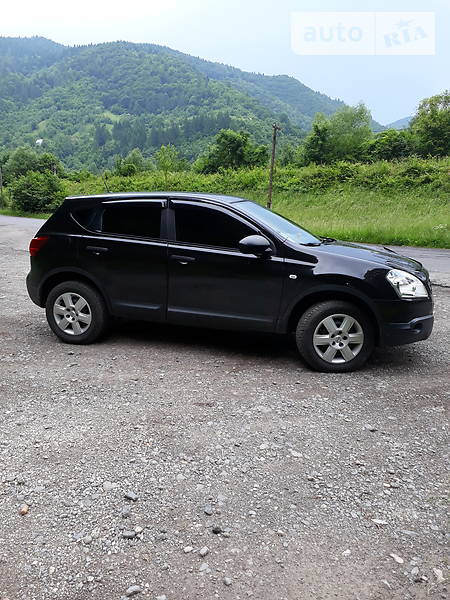 Минивэн Nissan Qashqai 2008 в Рахове
