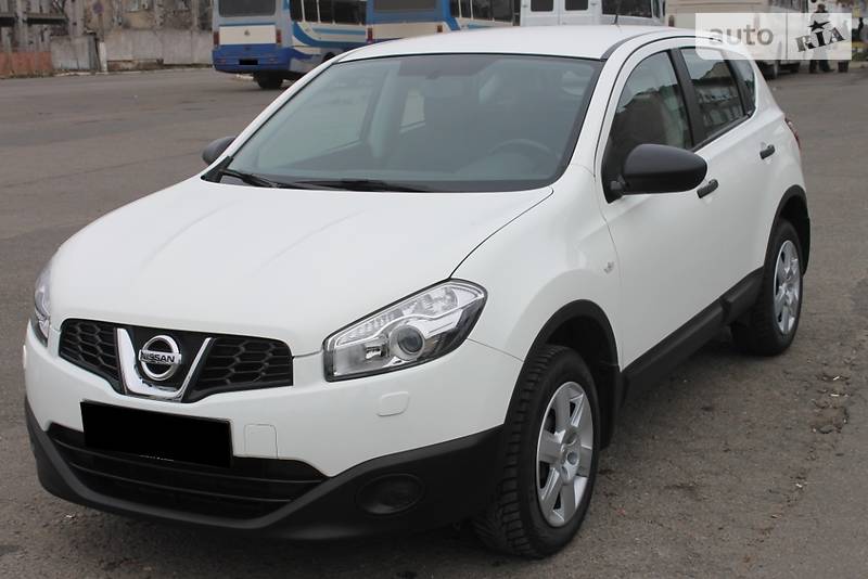Позашляховик / Кросовер Nissan Qashqai 2011 в 