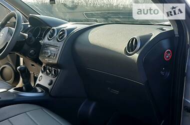 Позашляховик / Кросовер Nissan Qashqai 2007 в 